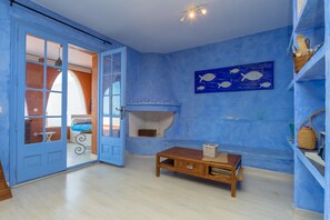 1 bedroom, iron/ironing board