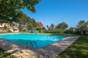 Pool - Nice apartment with sea views and pool in Begur (Begur)