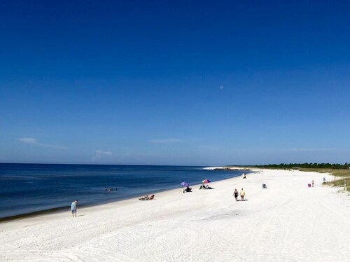 THIS DUPLEX IS PERFECT FOR LARGE FAMILIES/ MULIIPLE FAMILES! STEPS AWAY FROM THE BEACH