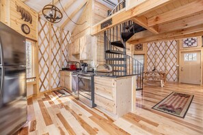 Fridge, microwave, oven, stovetop - McBeary is Cozy, Cute, Luxury Yurt w/ Big Deck, Hot Tub - Next to Dollywood (Pigeon Forge)