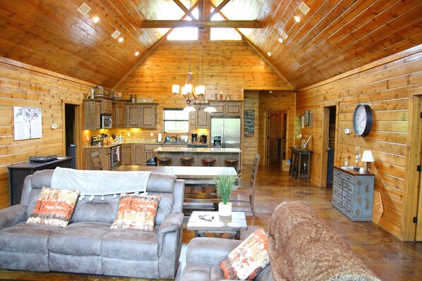 TV connectée, cheminée, jeux vidéo, lecteur de DVD