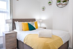 Room - STOP Stay at the Jersey (Swansea)