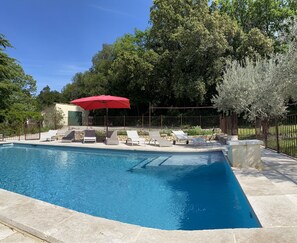 Piscine extérieure, piscine chauffée