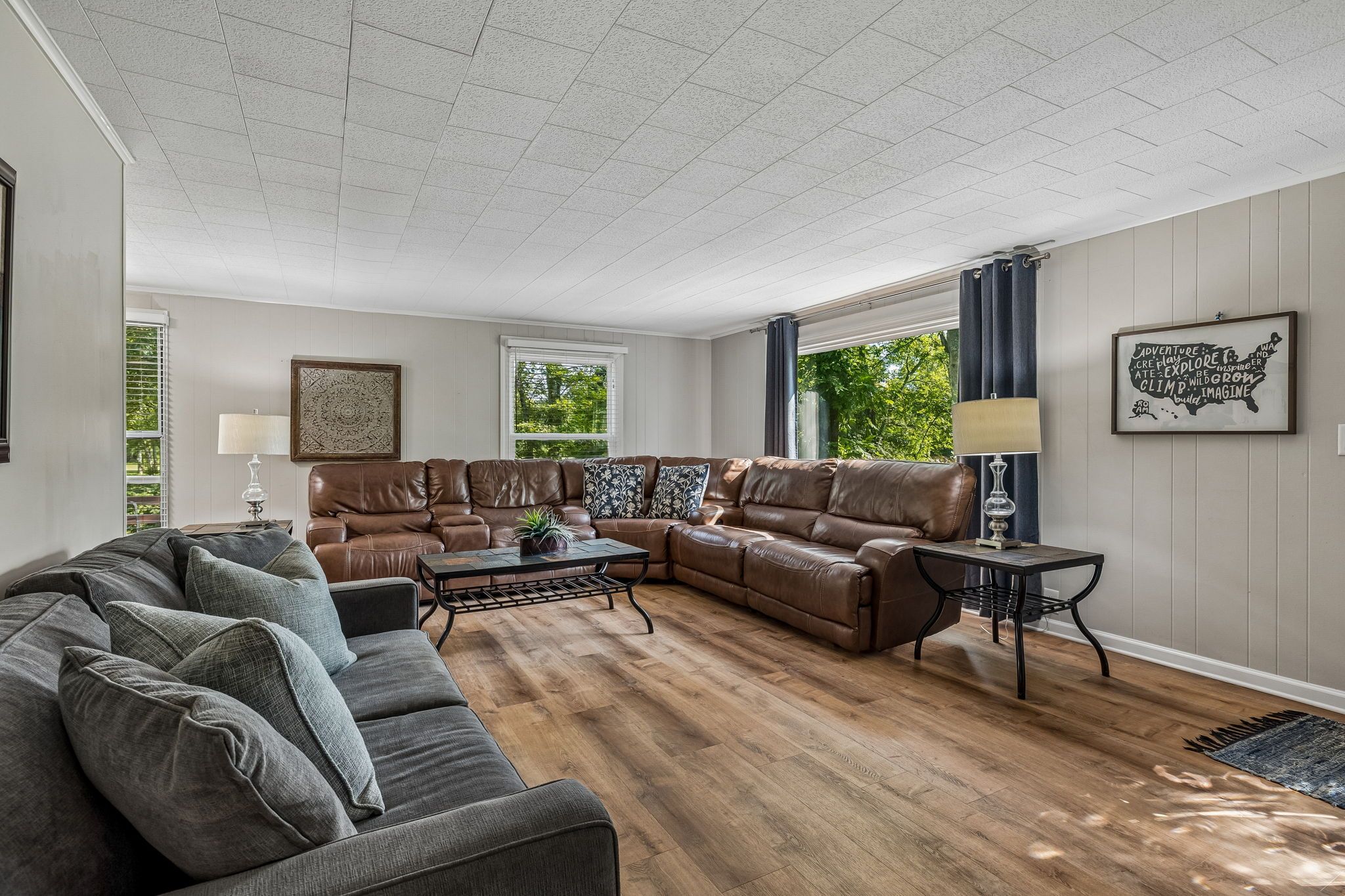 リビング エリア