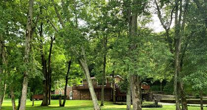 Mill Creek Retreat Scenic Cottage