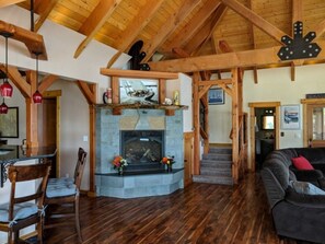 Smart TV, chimenea