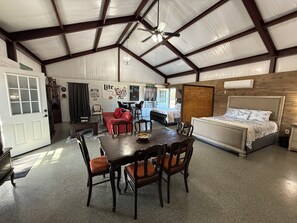 Iron/ironing board, free WiFi, bed sheets