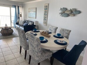 Dining - Pent House 2 bedroom Condo; Gorgeous Ocean Views! (Galveston)