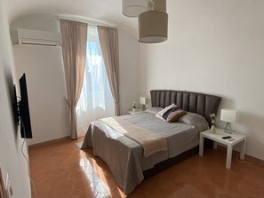 2 soverom, strykejern/-brett, wi-fi og sengetøy