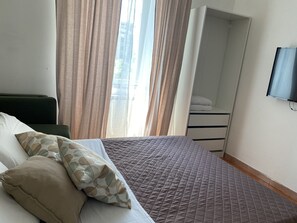 2 bedrooms, iron/ironing board, WiFi, bed sheets - Appartamento Stazione Termini A/C WI FI (Roma)
