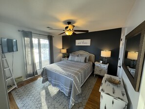 2 室のベッドルーム、旅行用ベビーベッド、WiFi、ベッドシーツ