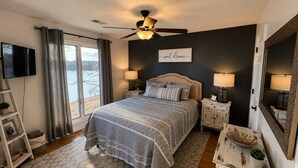 Unclassified image, 4 of 15, button - Beautiful 2 Bdrm - Sleeps 8 Condo w/Gorgeous Lake View! Close to Dogwood Canyon! (Kimberling City)