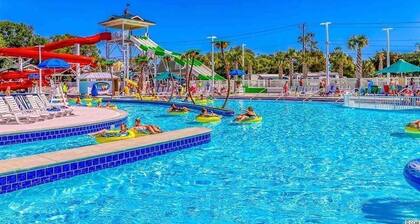 MAGGIE'S PLACE - 200 YARDS TO THE BEACH LOCATED IN AN OCEANFRONT FAMILY RESORT