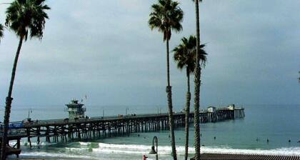 San Clemente's "Jewel" - Blue Whale Inn #D