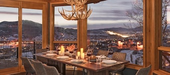 Luxury Grande + Mountain Views + Close to Skiing - Glacier Grande