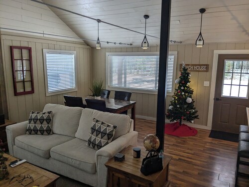 East Tawas Cabin, quiet, private beach. Perfect!