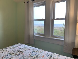 4 bedrooms, free WiFi, bed sheets