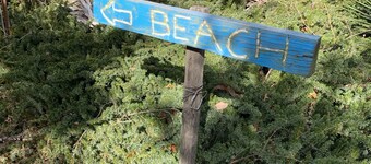 Manor and Mutts #1 - Beach Front, Pet Friendly, High Speed WiFi, Private