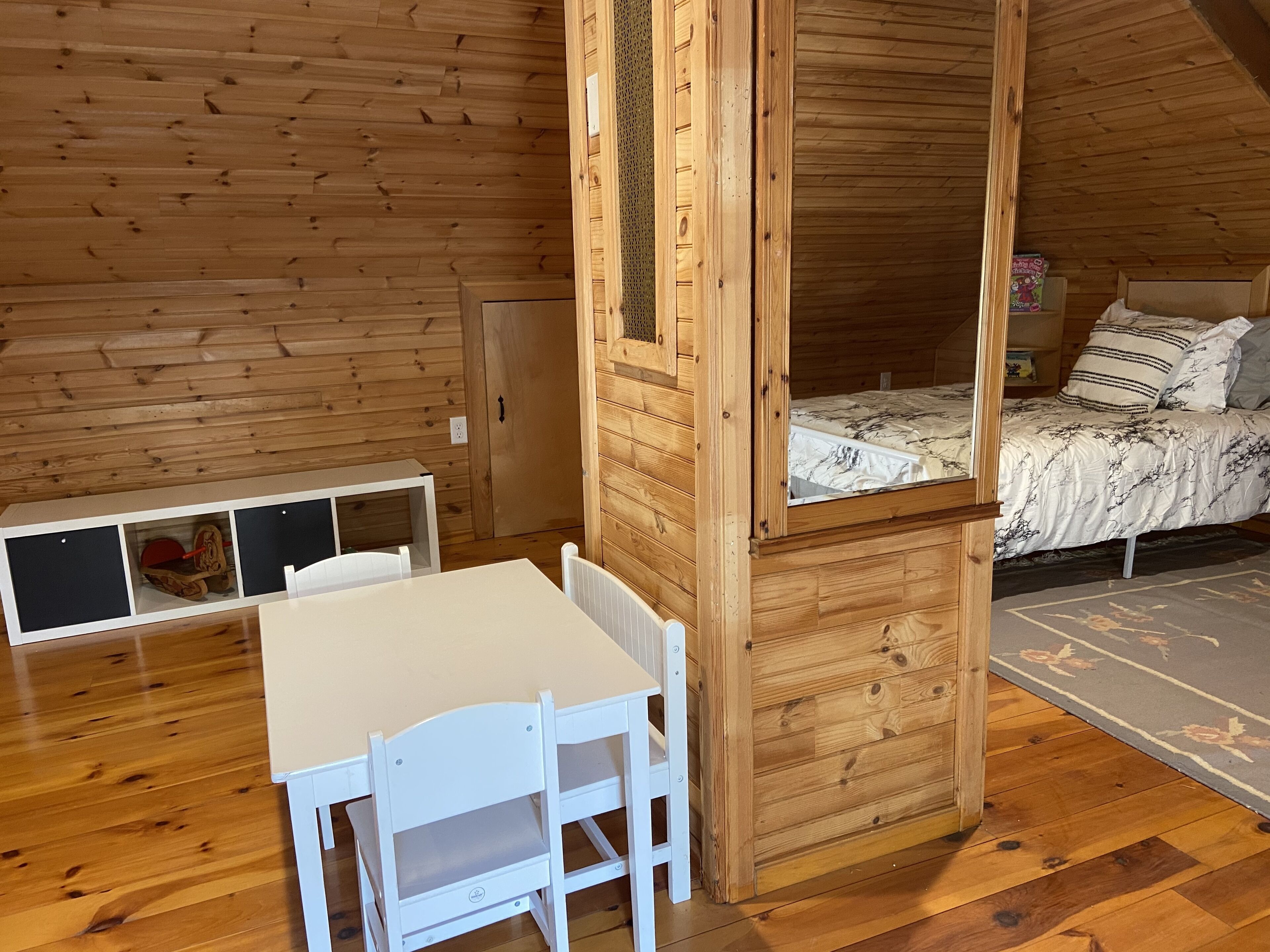 6 bedrooms, in-room safe, desk, iron/ironing board