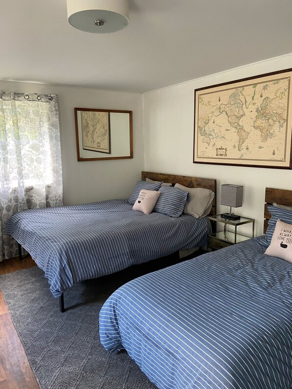 6 bedrooms, in-room safe, desk, iron/ironing board