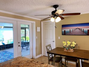 Dining - Jax Beach 3bd/2bth Single family home/PET friendly16 (Jacksonville Beach)