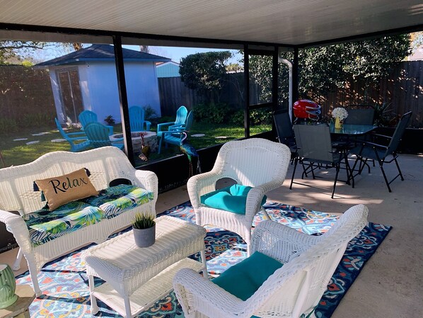 Outdoor dining