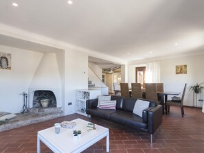 TV - VILLA PANDORA luxury rustic house with pool (Tossa de Mar)