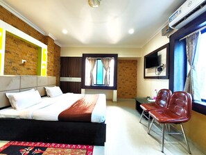 Deluxe Double Room - Goroomgo Sai Sandpiper Puri (Puri)