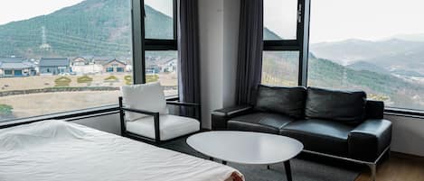 Deluxe Twin Room | 1 bedroom, desk, free WiFi, bed sheets