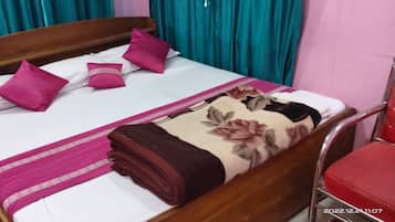 Standaard tweepersoonskamer, balkon | Lakens van Egyptisch katoen, luxe beddengoed, donzen dekbedden