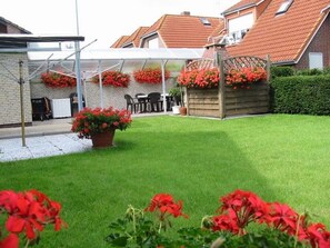 Outdoor dining - Groot Huus Horumersiel OG rear - Groot Huus upper floor for max. 4 persons (Wangerland)