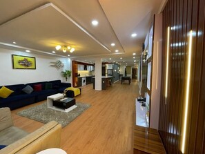 Smart-TV, Videospiele, Tischfußball