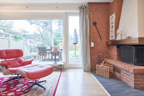 Télévision, cheminée