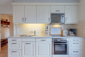Køleskab, mikrobølgeovn, ovn, opvaskemaskine