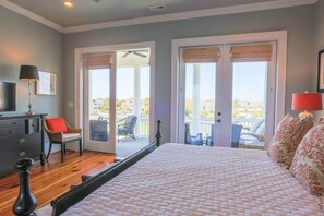 4 dormitorios, tabla de planchar con plancha, wifi y ropa de cama