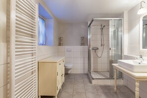 Haartrockner, Handtücher