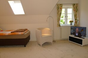 3 Schlafzimmer, Schreibtisch, WLAN, BettwÀsche