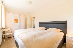 2 bedrooms, WiFi, bed sheets