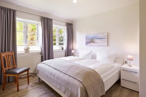 2 bedrooms, in-room safe, WiFi, bed sheets