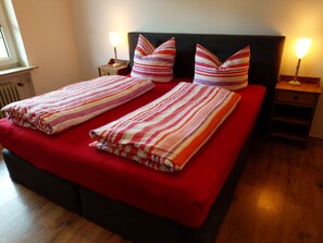 Unclassified image, 5 of 41, button