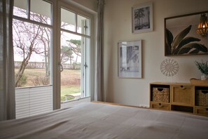 1 bedroom, travel cot, WiFi