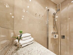 Shower, towels - Bałtycka (BA10) - BA10 (Swinoujscie)