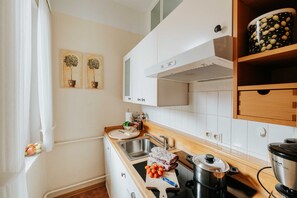 Refrigerador, microondas, horno, lavavajillas