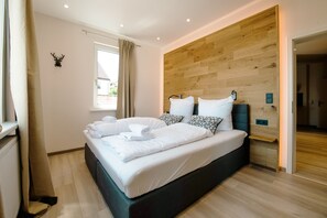 Unclassified image, 4 of 19, button