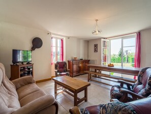 TV, fireplace, DVD player, ping pong - Forest View Home in Loubejac (Loubejac)