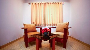 Exclusive Double Room | Living area