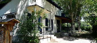 Holiday Home in Saint-Honore near Gorges