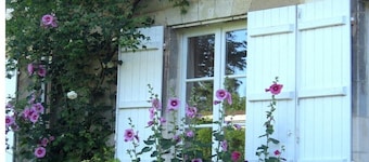 Mansion in Machemont with Private Garden, BBQ & Fireplace