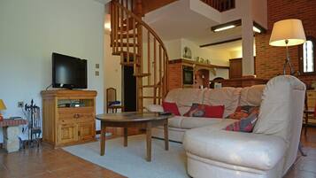 Télévision, cheminée