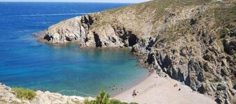 Villa a Le Boulou con Vista sulle Colline